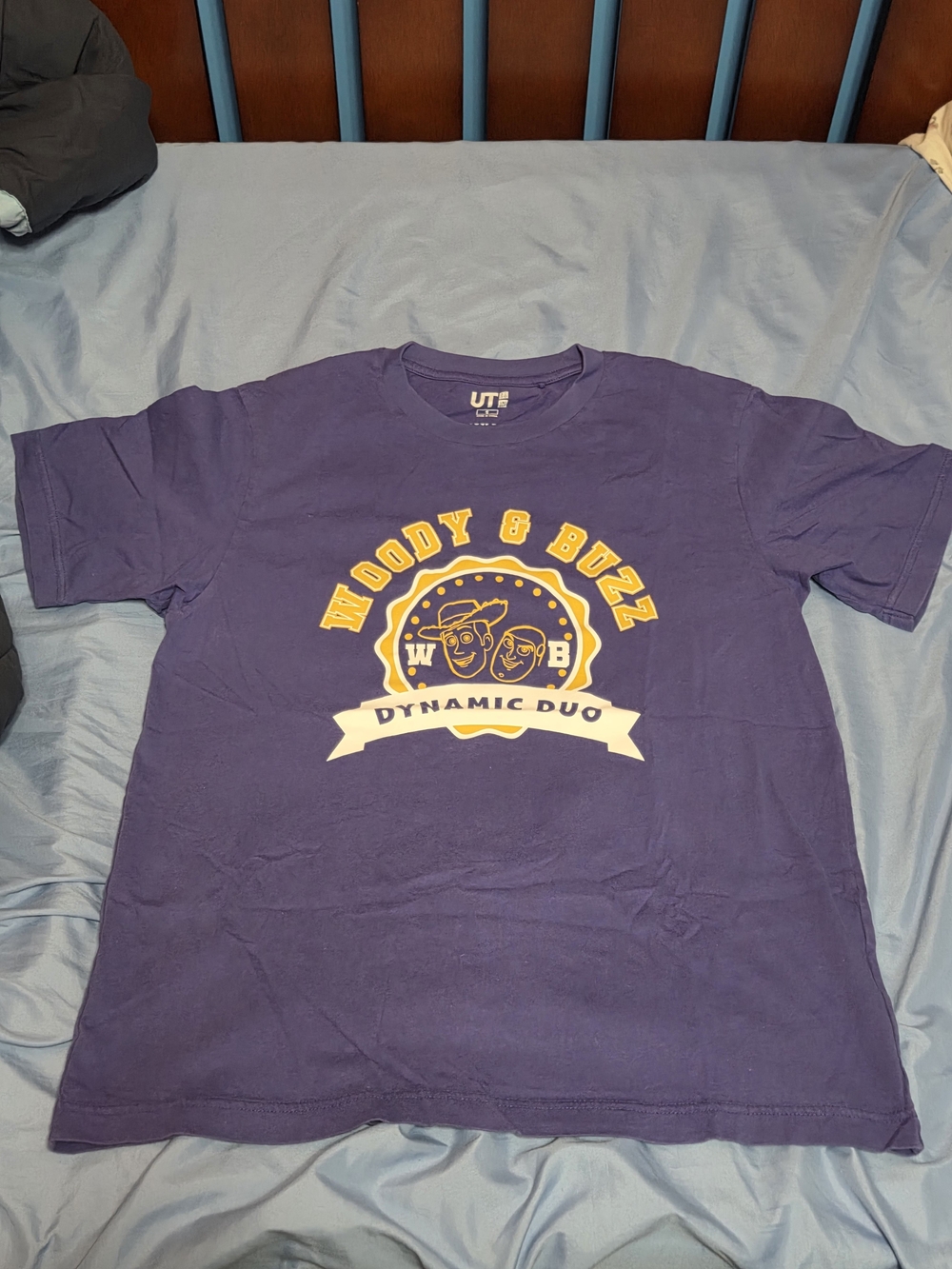 Uniqlo Woody & Buzz Graphic Tee - Purple Size Small